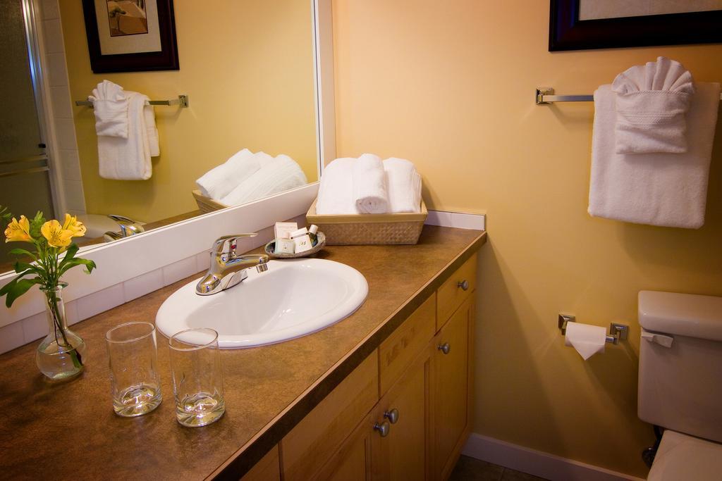 Gowlland Harbour Resort Heriot Bay Habitación foto